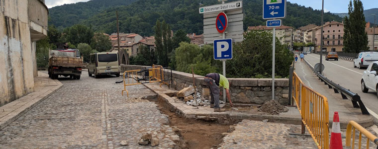 Substitució de la canonada antiga a Les cinc fonts per garantir el subministrament d'aigua