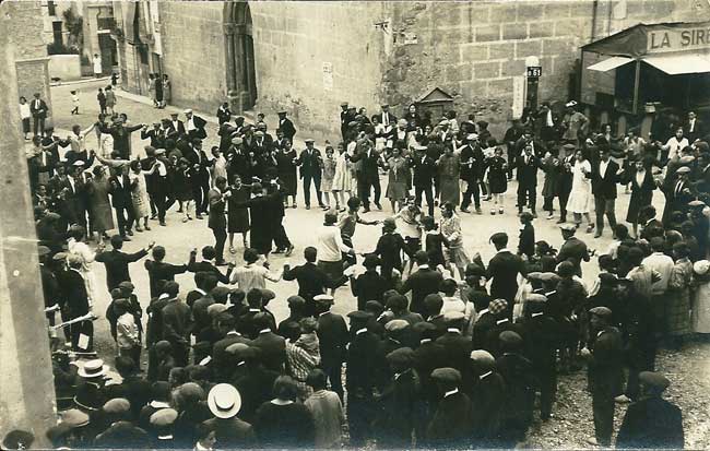 foto antiga sardanes a Sant Pol